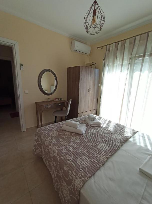 Sea Sight Apartment Nea Iraklitsa Exterior photo