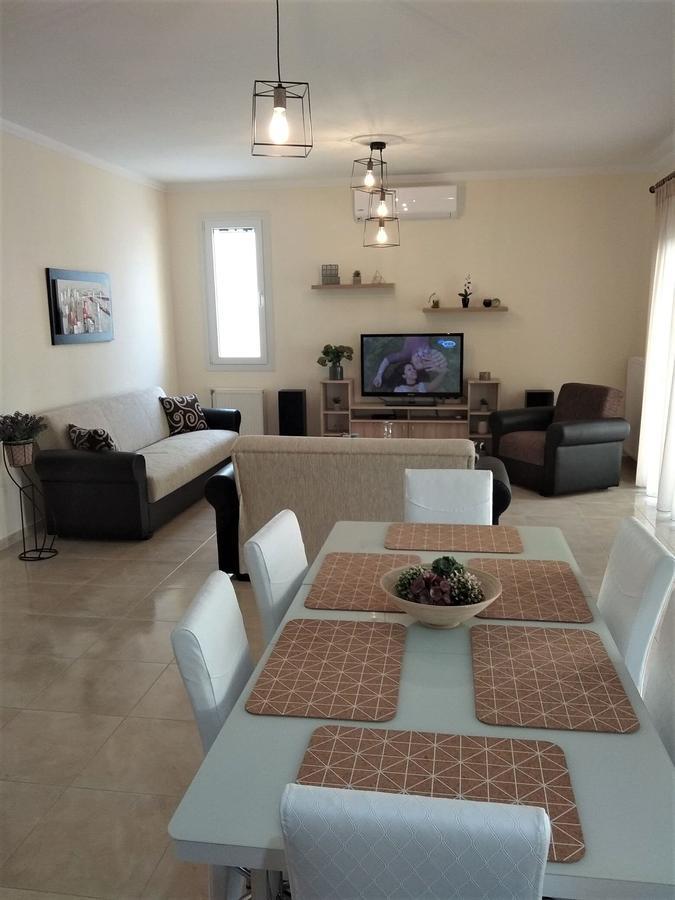 Sea Sight Apartment Nea Iraklitsa Exterior photo